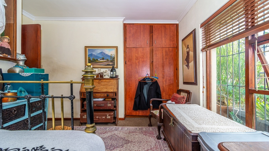 4 Bedroom Property for Sale in Dobson Western Cape